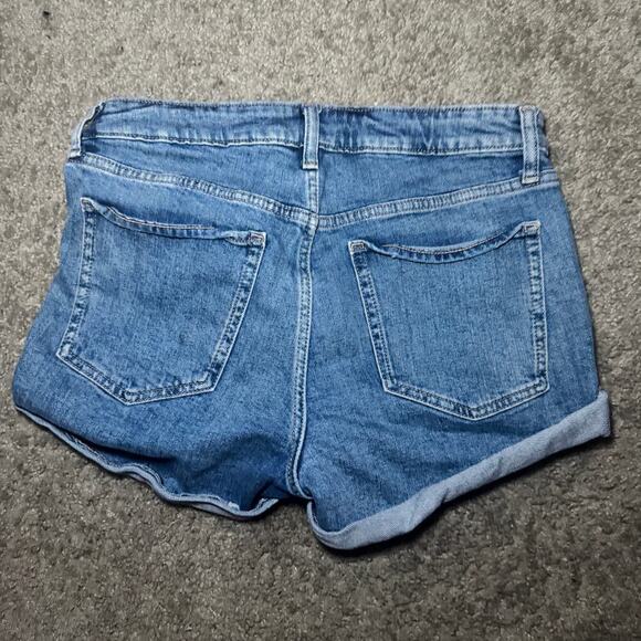 Size 10 Y2K Style Distressed Roll Up Shorts - Picture 2 of 3